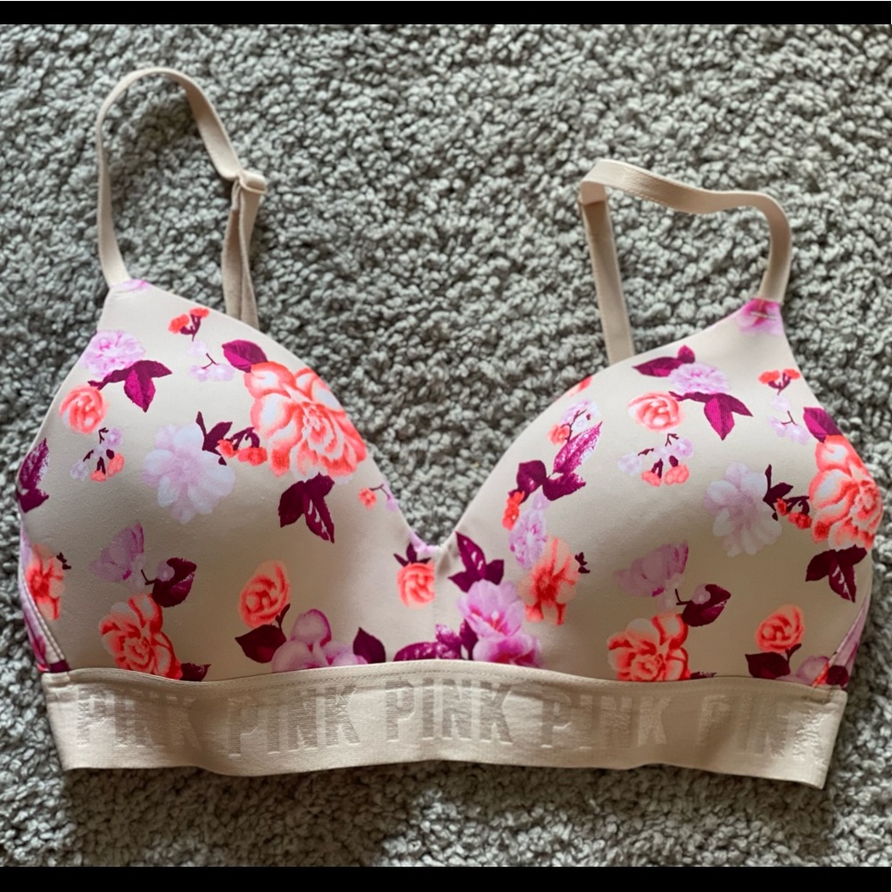 VICTORIA SECRET PINK WEAR EVERYWHERE WIRELESS PUSH-UP BRA